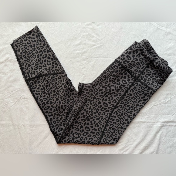 Varley Bedford Black and Grey Leopard Print Leggings Small - Picture 12 of 12